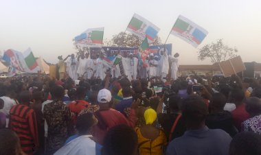 2027: Benue minority leader, thousands of opposition parties defect to APC, endorse Tinubu, Alia for second term